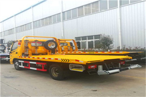 菏泽附近拖车救援搭电